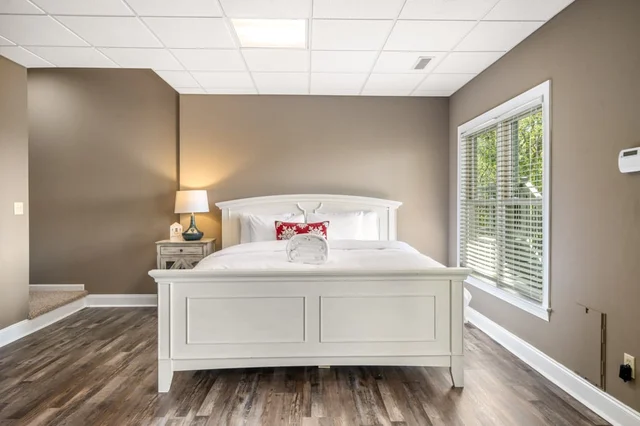 Bedroom 1 image 1