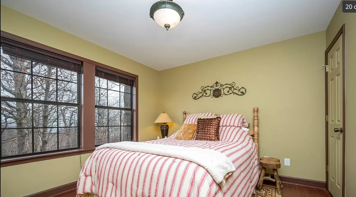Bedroom 3 image 1