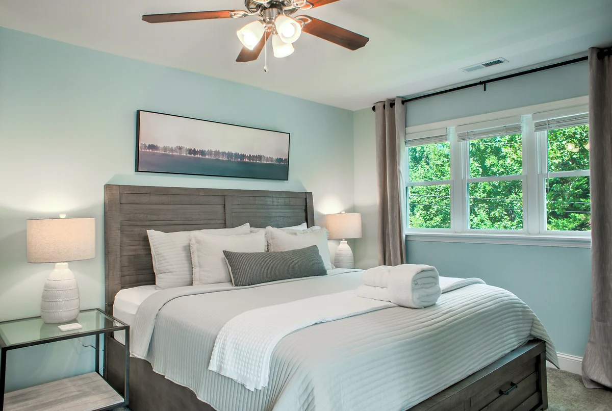 Bedroom 1 image 1