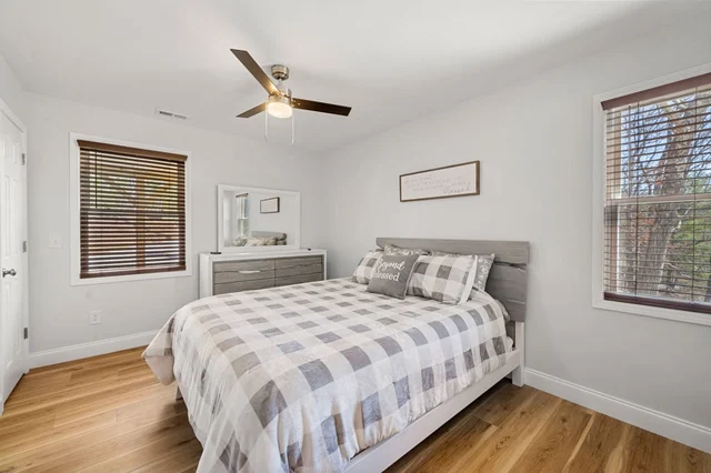 Bedroom 5 image 1