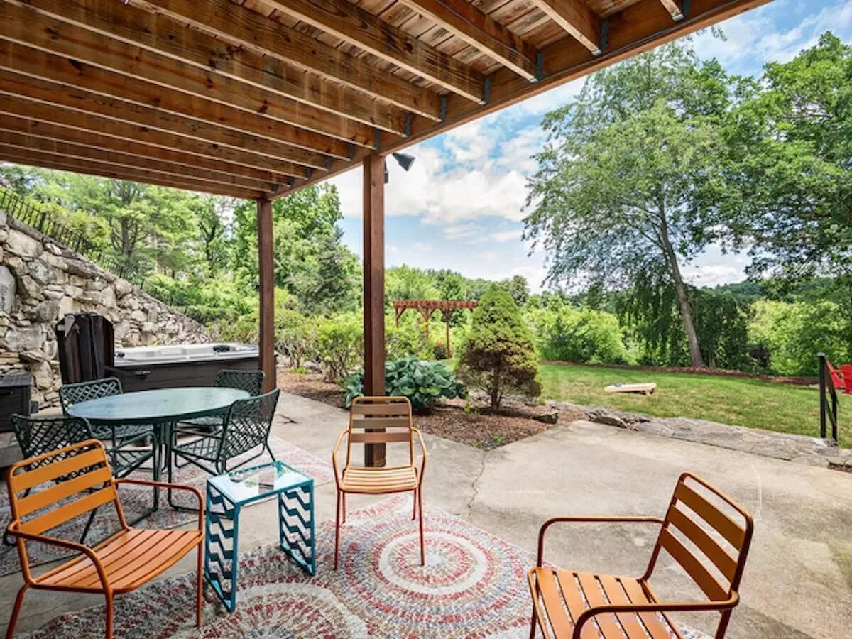 Home in Asheville property photo 2