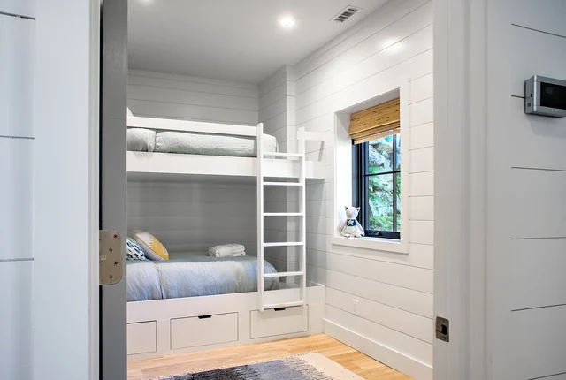Bedroom 3 image 1