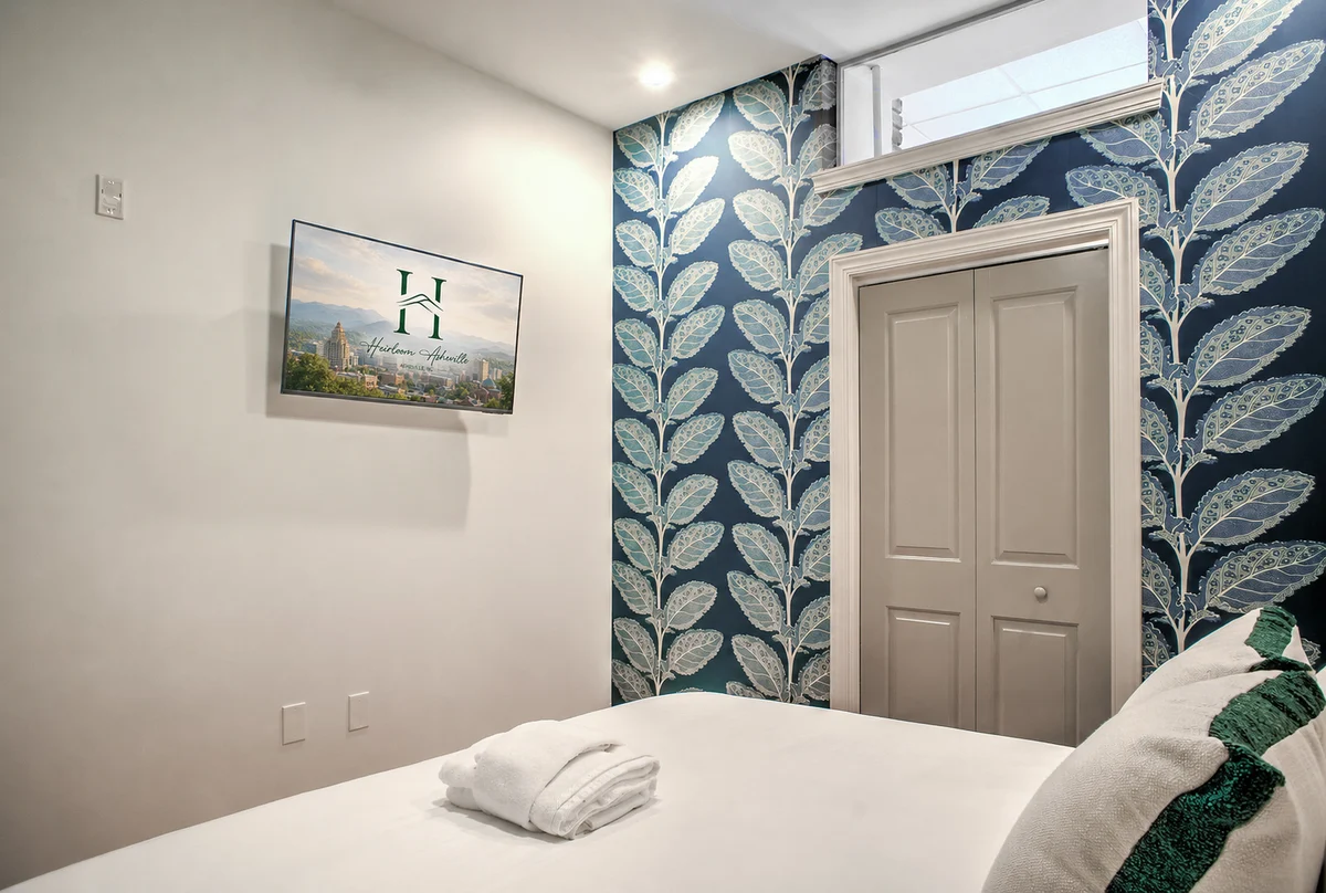 Bedroom 3 image 1