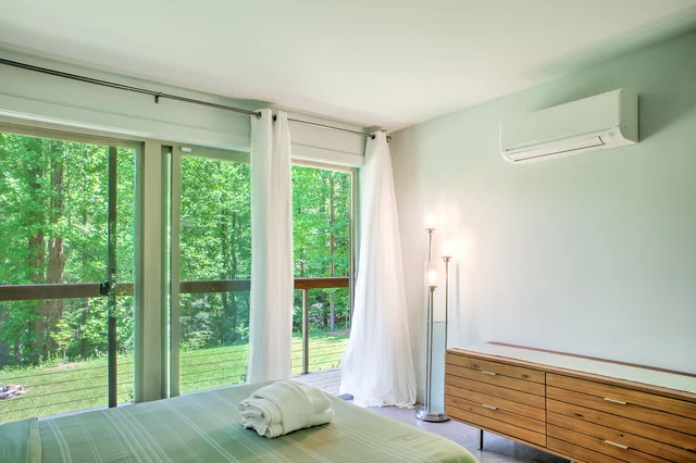 Bedroom 1 image 1