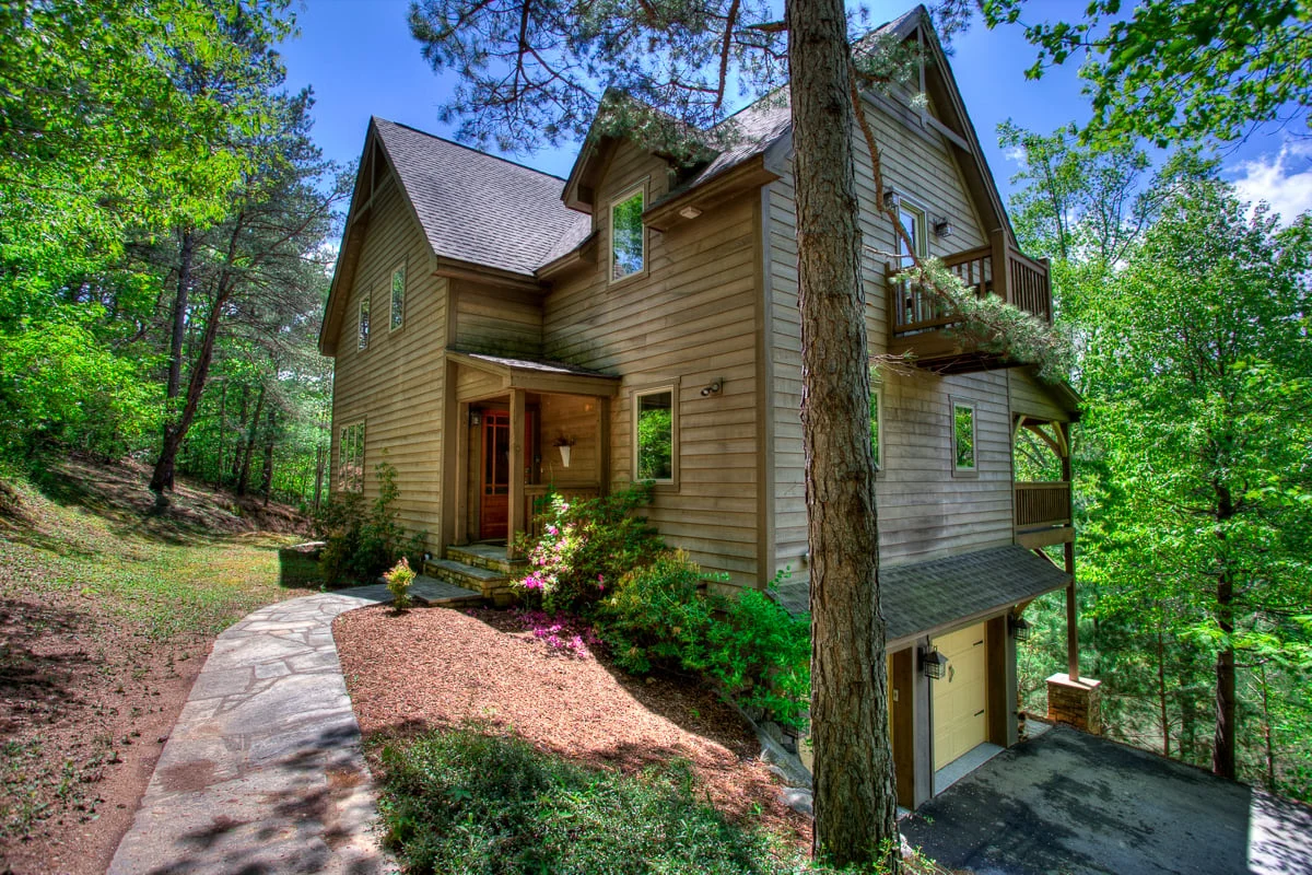 Home in Fairview property photo 5