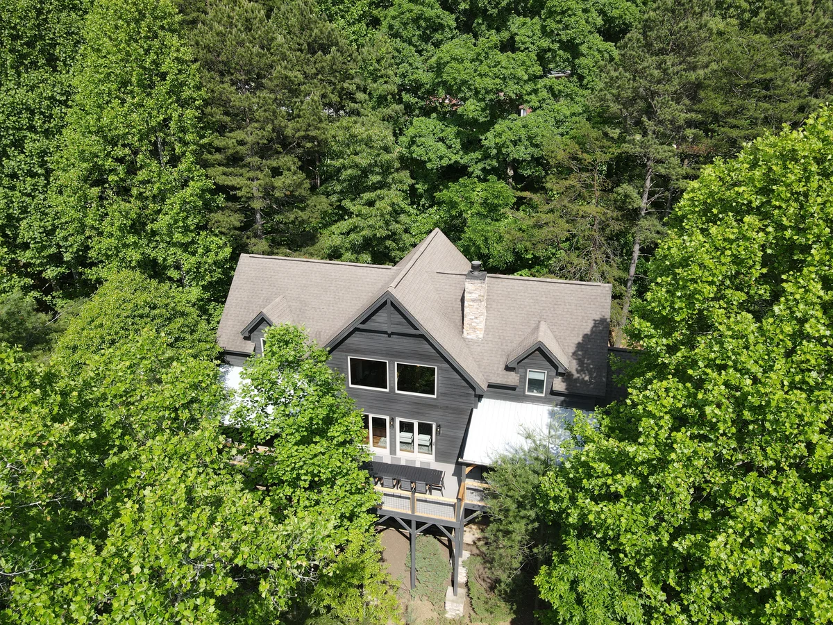 Home in Fairview property photo 3