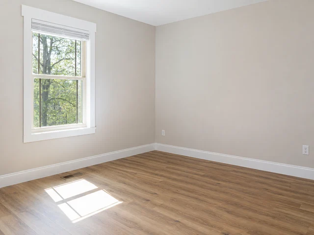 Bedroom 1 image 1