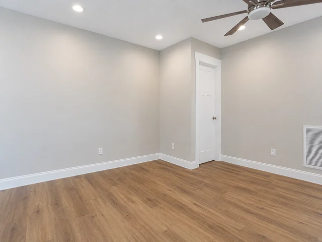 Bedroom 3 image 1