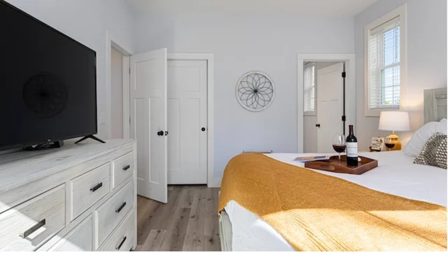 Bedroom 3 image 1
