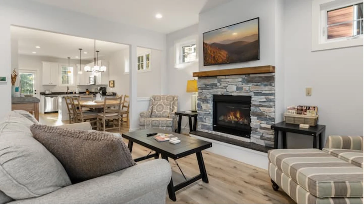 Modern Farmhouse property photo 2