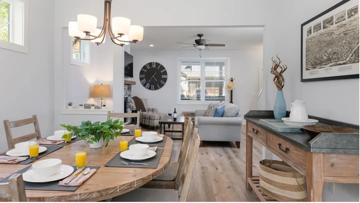 Modern Farmhouse property photo 3