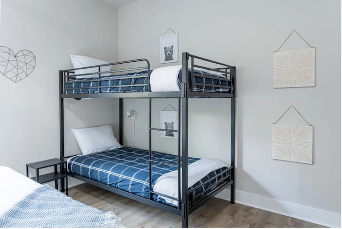Bedroom 3 image 1