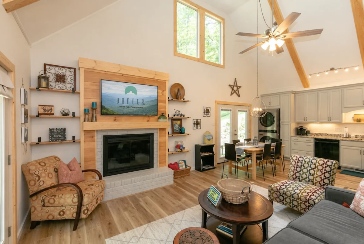 Home in Asheville property photo 3