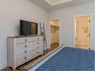 Bedroom 2 image 1