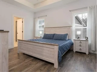 Bedroom 1 image 1