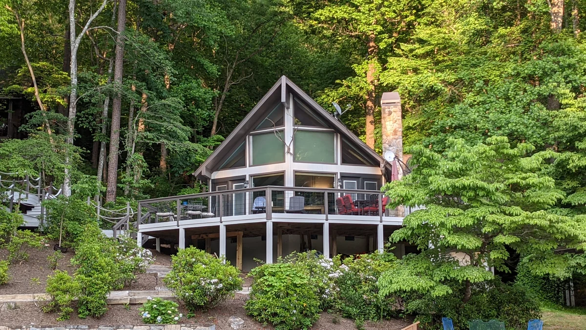 Home in Lake Lure property photo 2