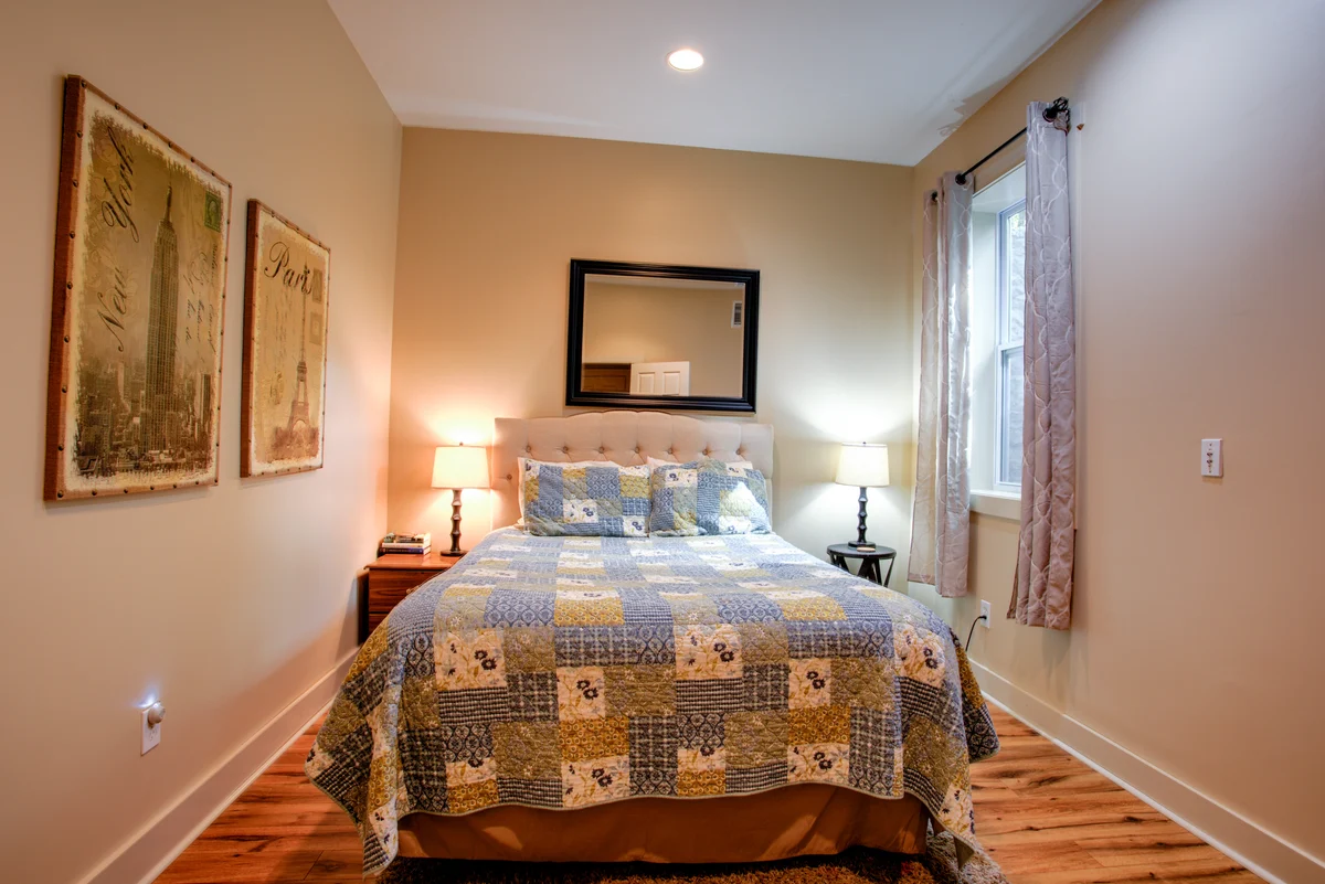 Bedroom 16 image 1