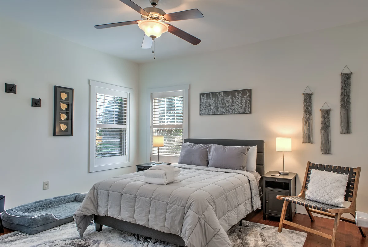 Bedroom 1 image 1