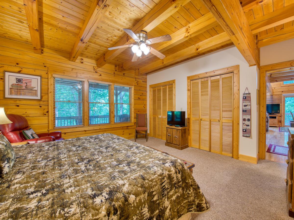 Bedroom 1 image 1