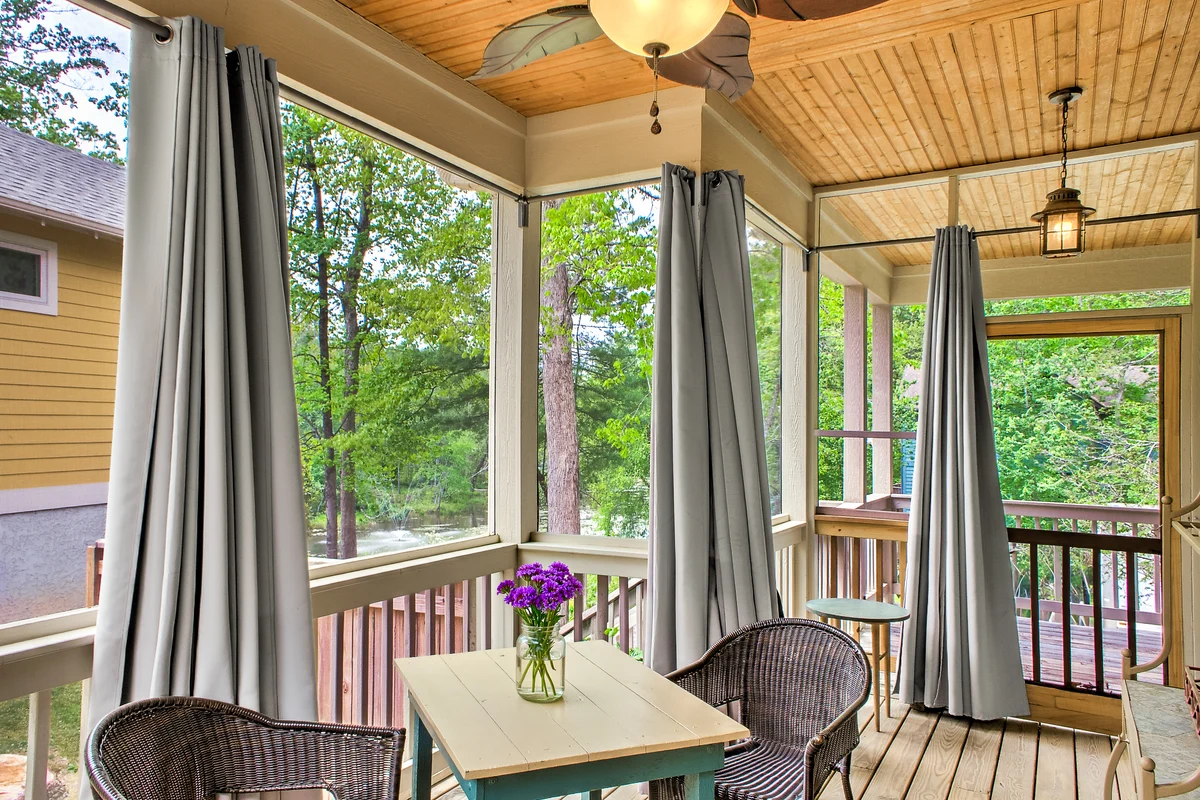 Lake Cove Cottage property photo 4
