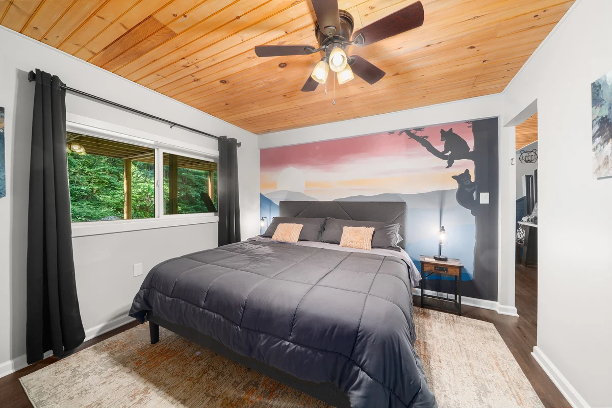 Bedroom 3 image 1
