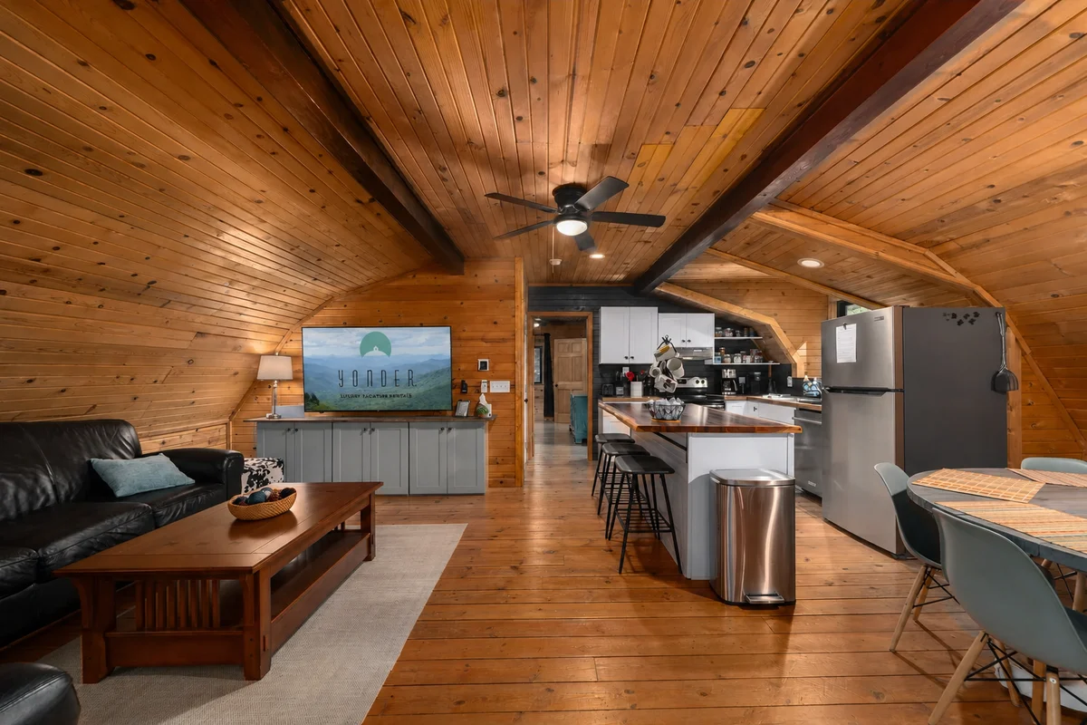 Property in Lake Lure property photo 3