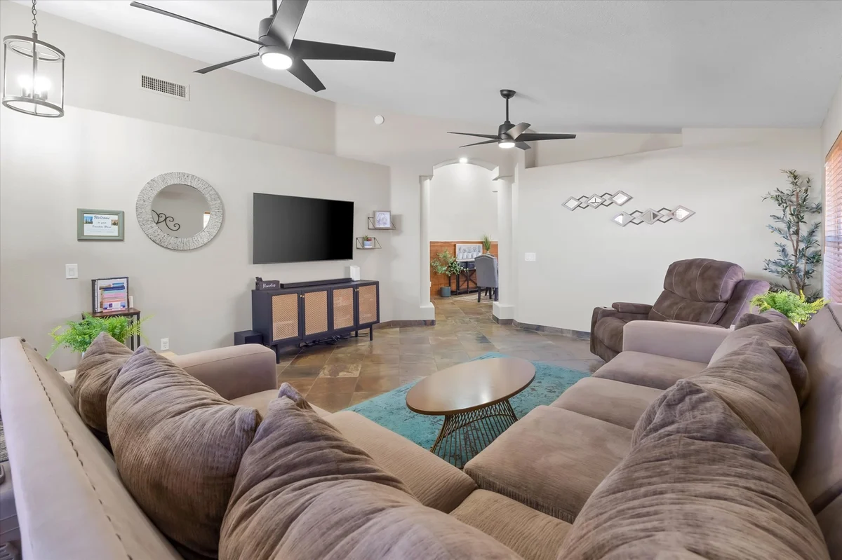 Wedgewood Dr property photo 2