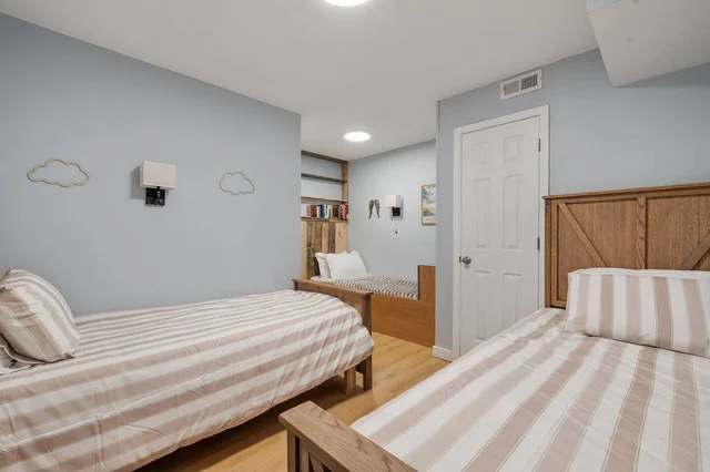 Bedroom 5 image 1