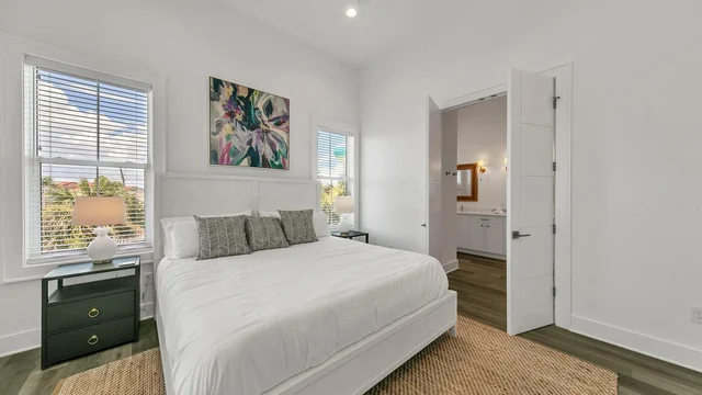 Bedroom 2 image 1