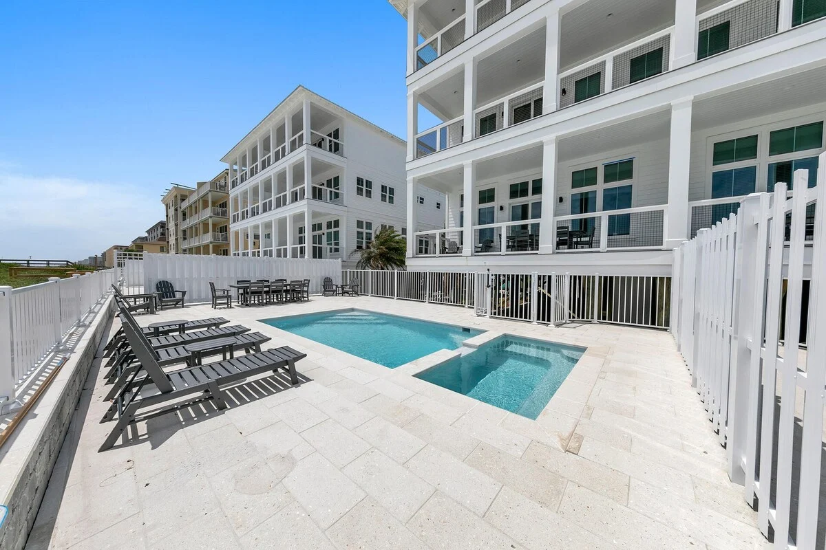 Sunrise B Waterfront Pool & Hot Tub Dogs OK property photo 3