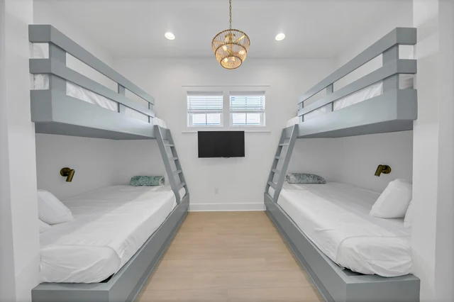 Bedroom 3 image 1