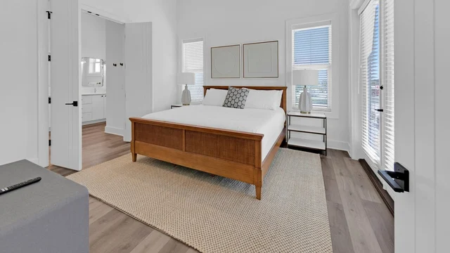 Bedroom 1 image 1