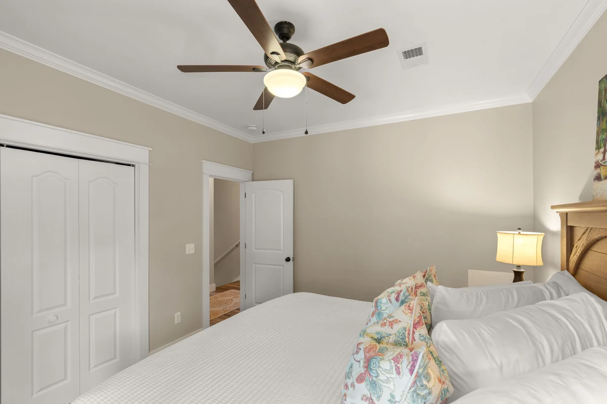 Bedroom 2 image 1