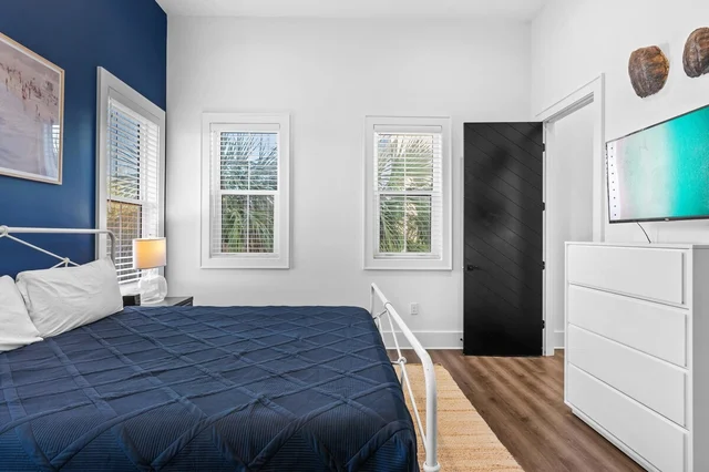 Bedroom 4 image 1