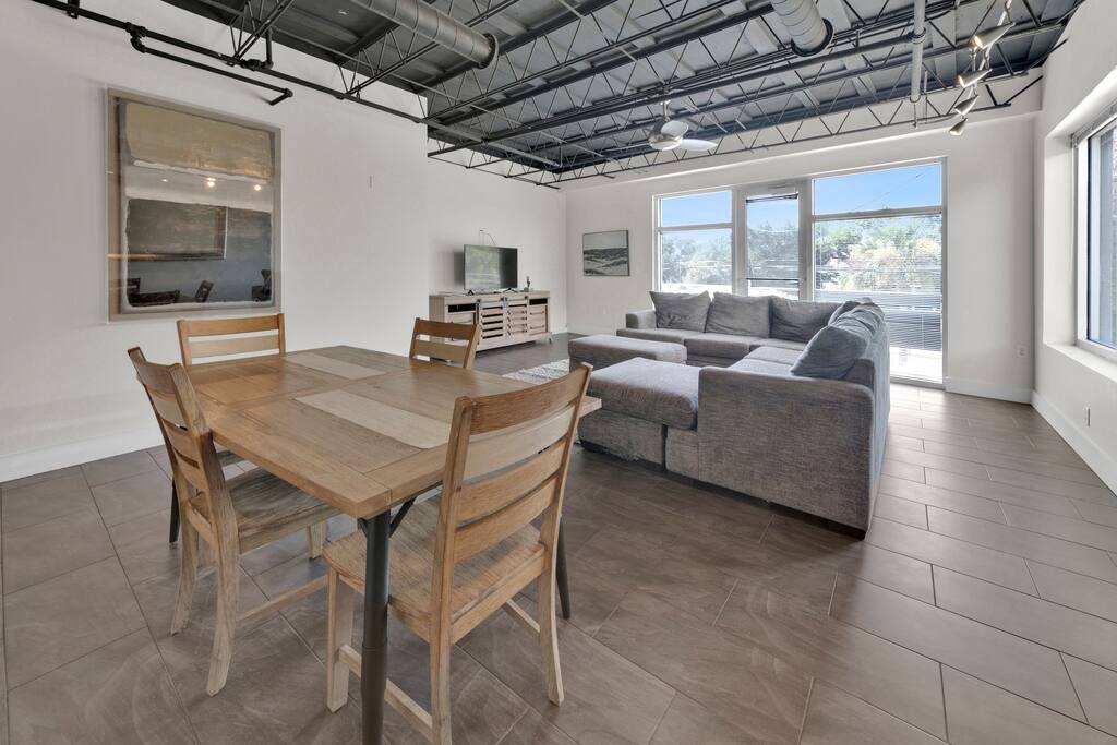 Loft 201 Downtown Loft Beach Area Pet Friendly property photo 5