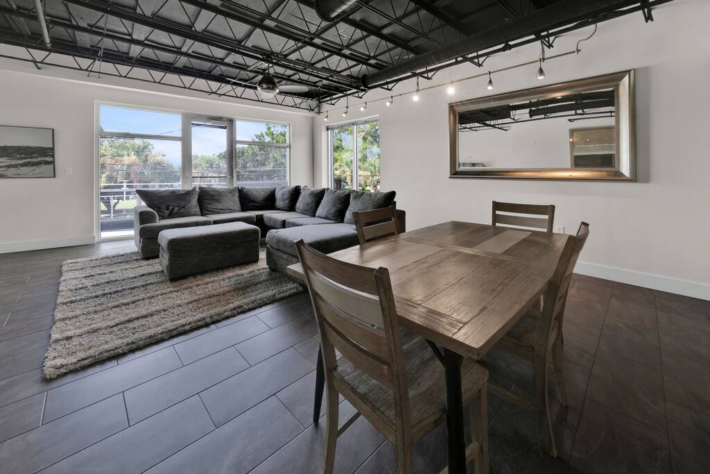 Loft 201 Downtown Loft Beach Area Pet Friendly property photo 4