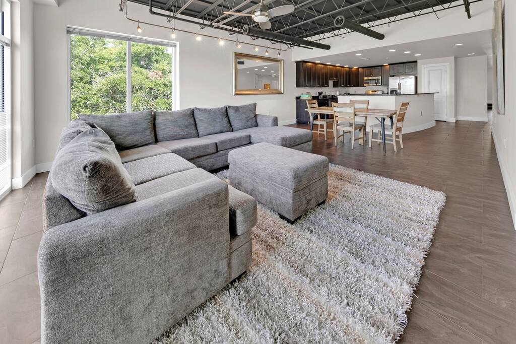 Loft 201 Downtown Loft Beach Area Pet Friendly property photo 2