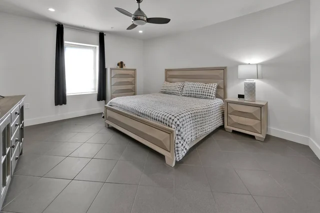 Bedroom 1 image 1