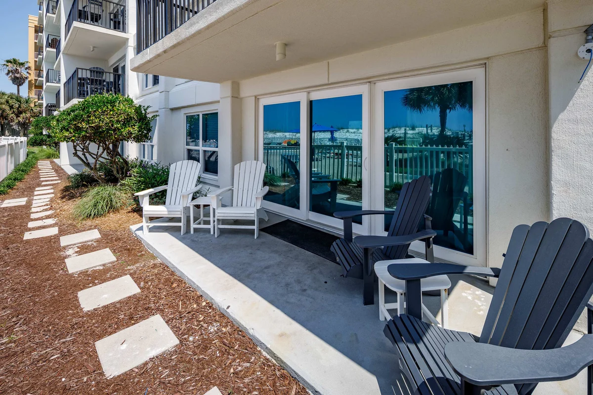 Sea Oats 106 Gulf Front Free Beach Setup property photo 4