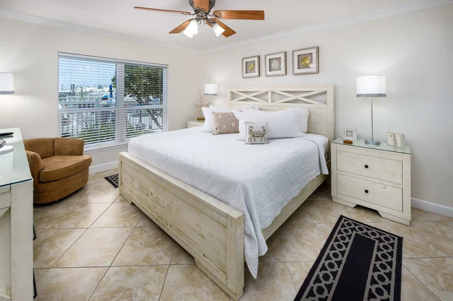 Bedroom 1 image 1