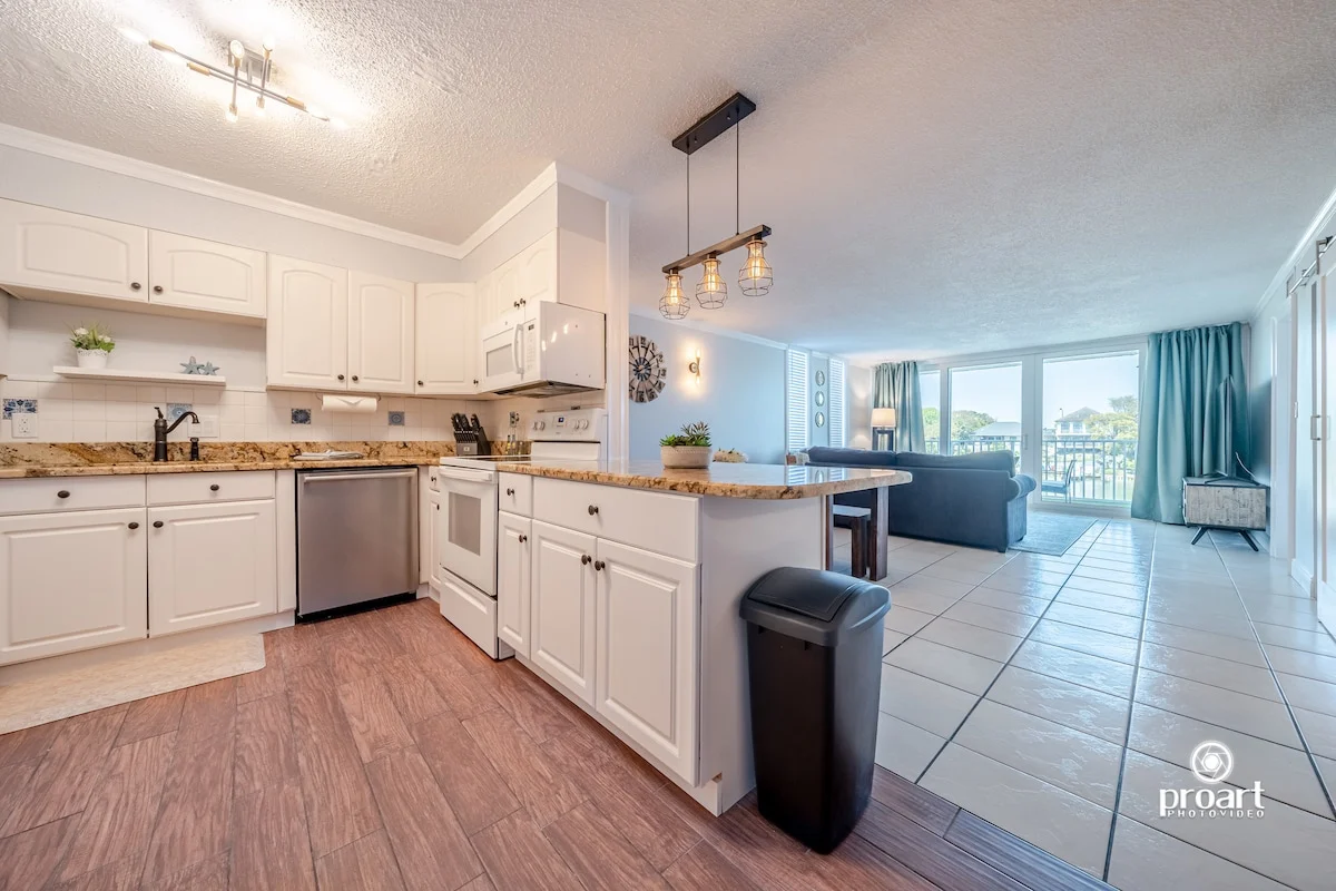 Condo in Destin property photo 5