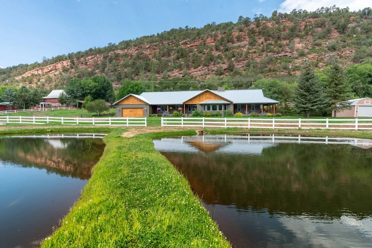 Luxury Ranch Estate, Private 4-Acre Pond & Red Cliff Views property photo 2