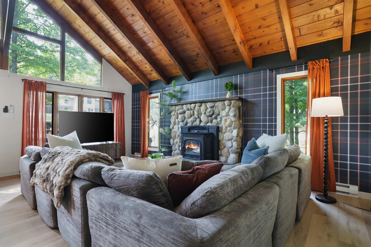 Pocono Lake Escape, Hot Tub, Games & Outdoor Fun property photo 5
