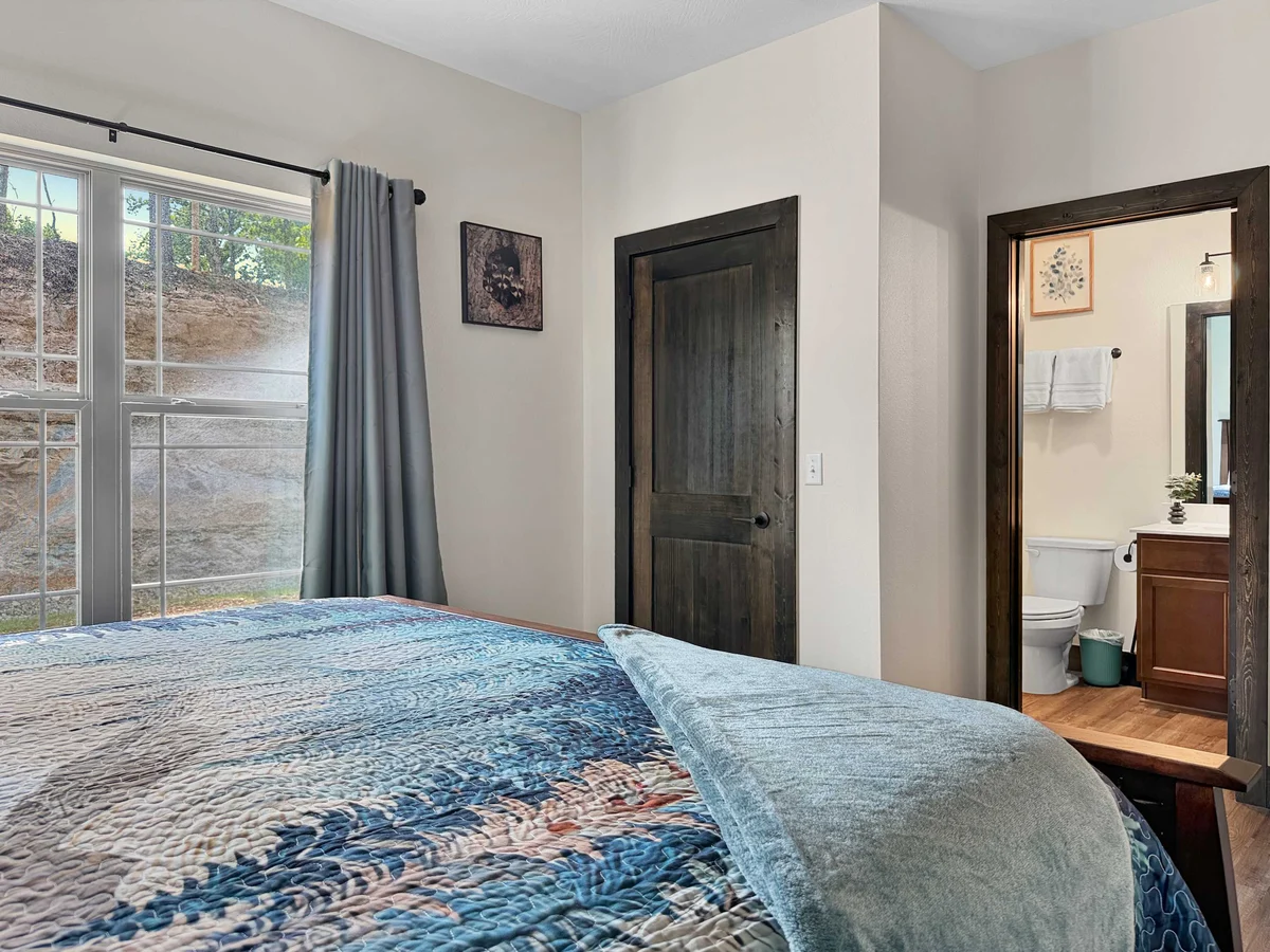 Bedroom image 1