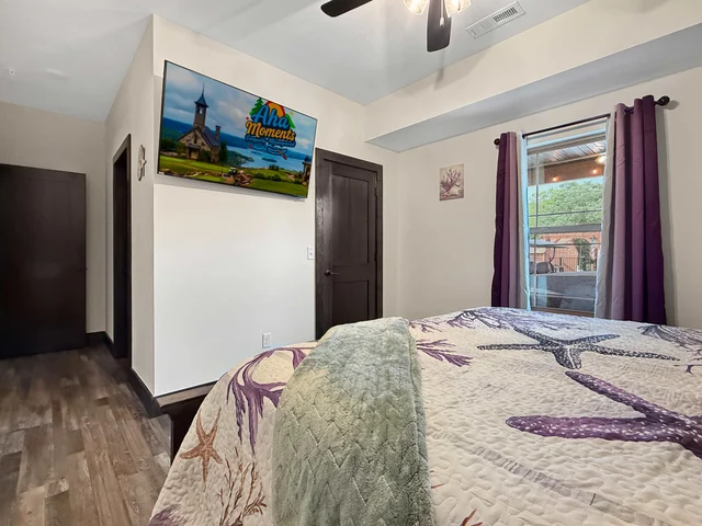 Bedroom image 1