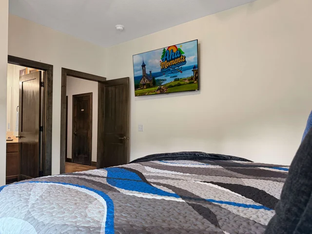 Bedroom image 1
