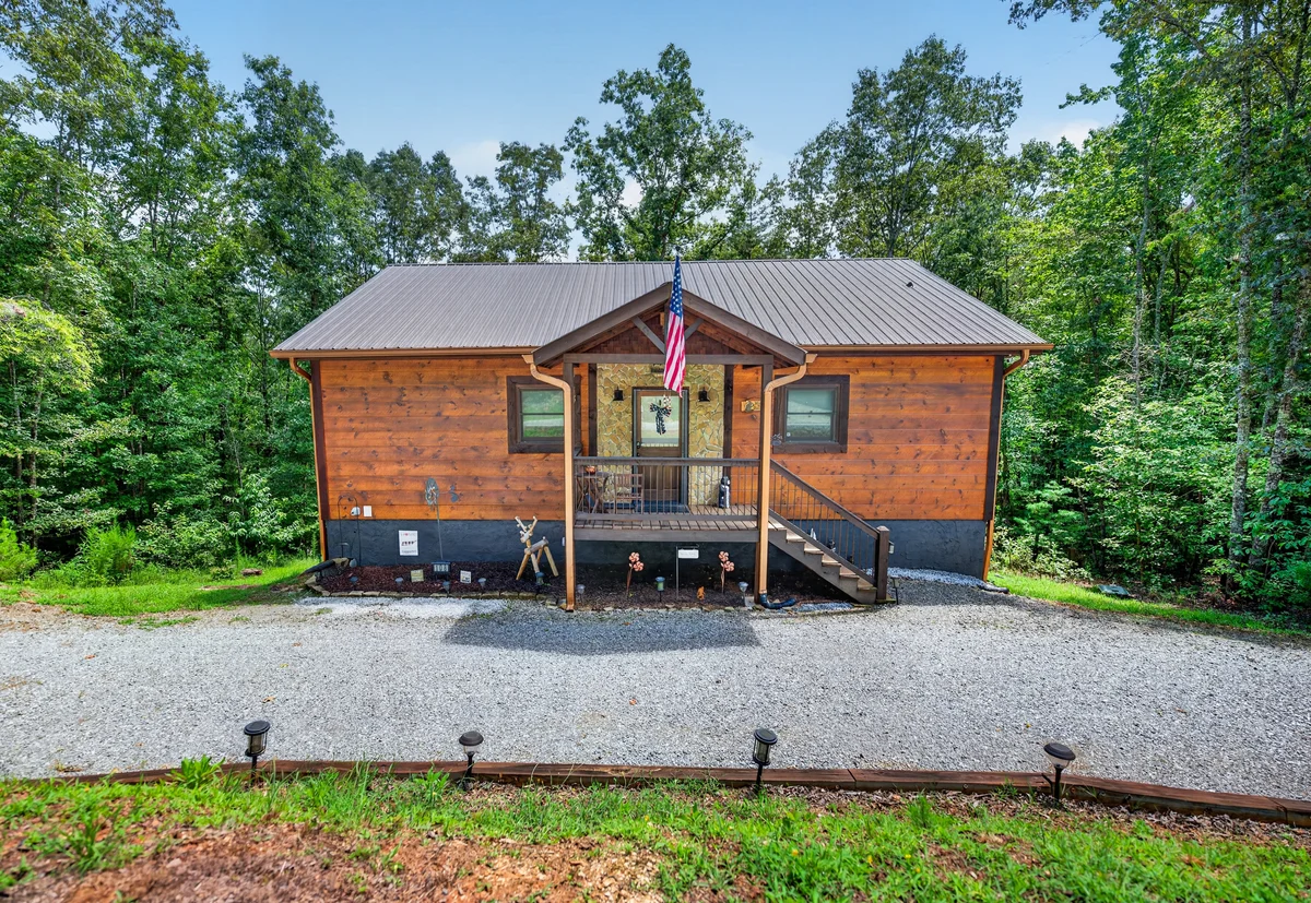Squirrels Hideaway, Fire Pit, MTN Views property photo 1