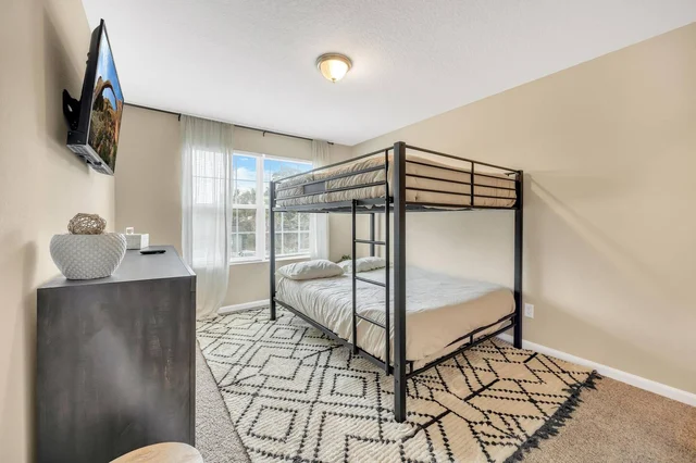 Bedroom 3 image 1