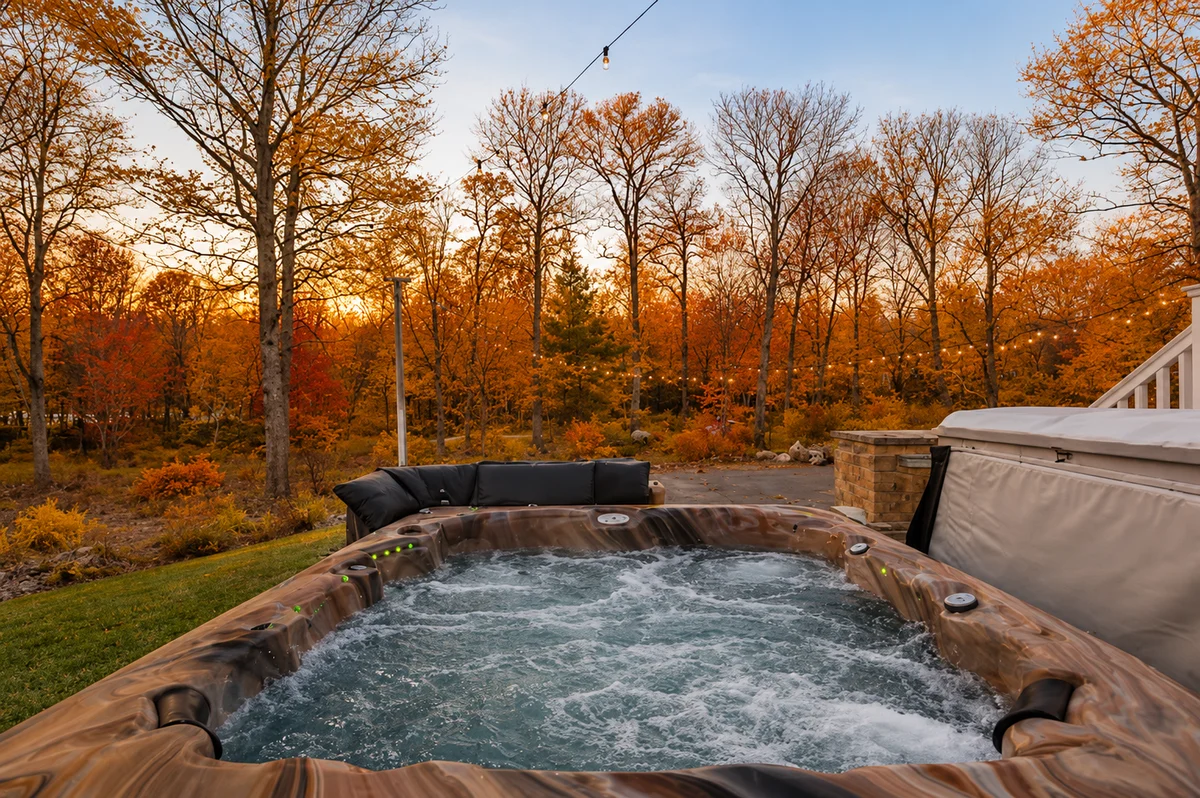 Movie theater, game room, hot tub, pets property photo 3