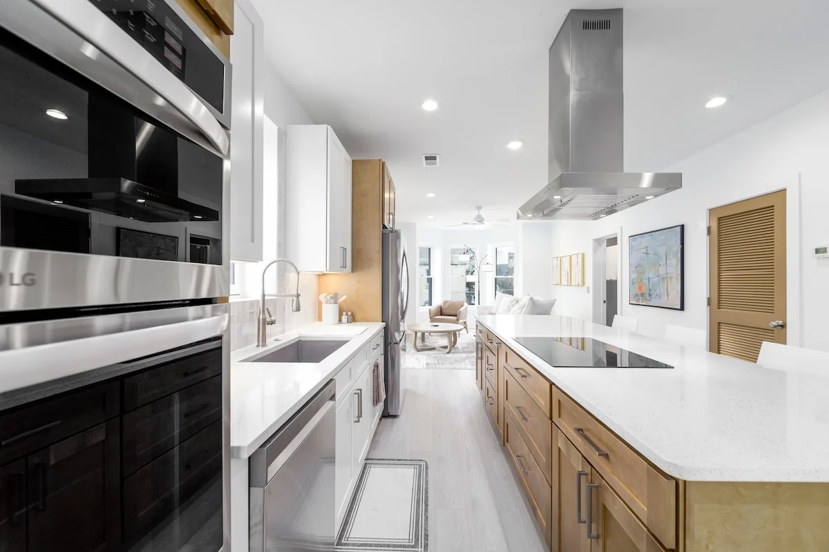 Historic Loft, Modern, Central + Parking property photo 2